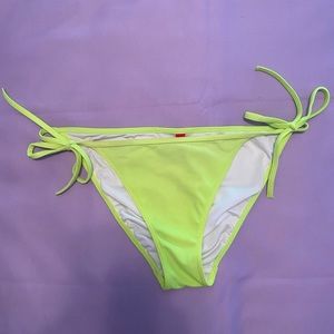 Victoria’s Secret string bikini bottom